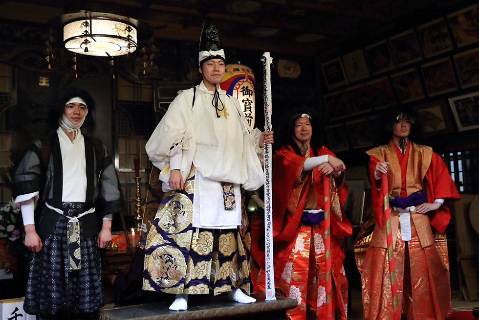 本公演舞台挨拶イメージ