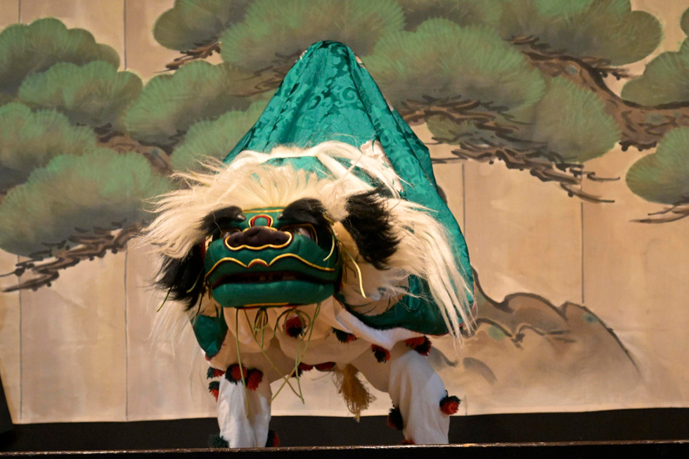 本公演牡丹獅子イメージ02