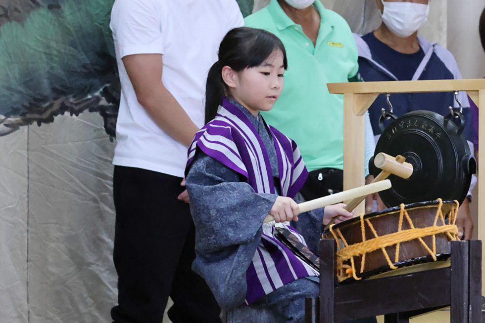 『勧修ふれあいの集い』鉦太鼓体験イメージ01